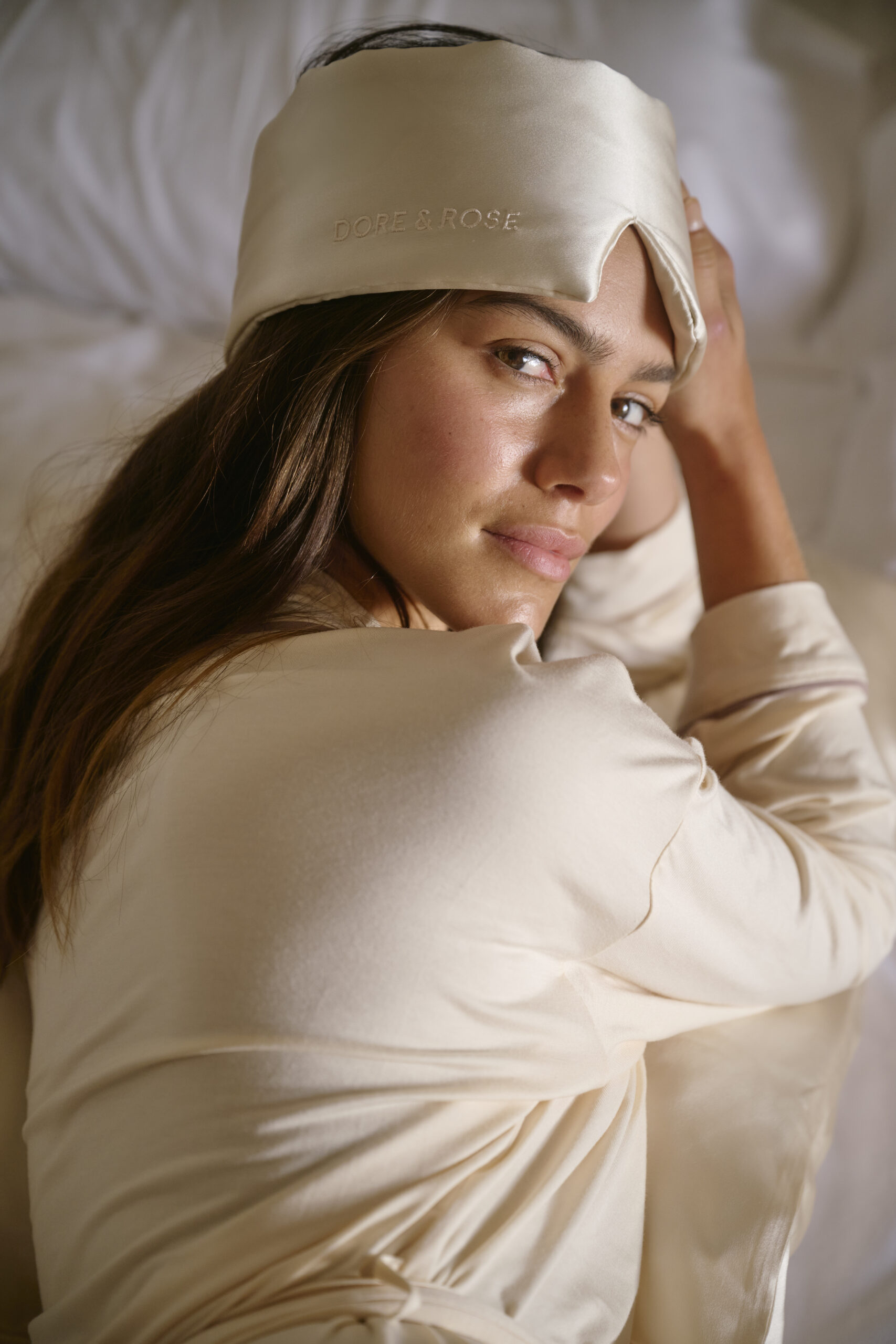 Deep sleep mask from Dore & Rose Champagne colour pure silk