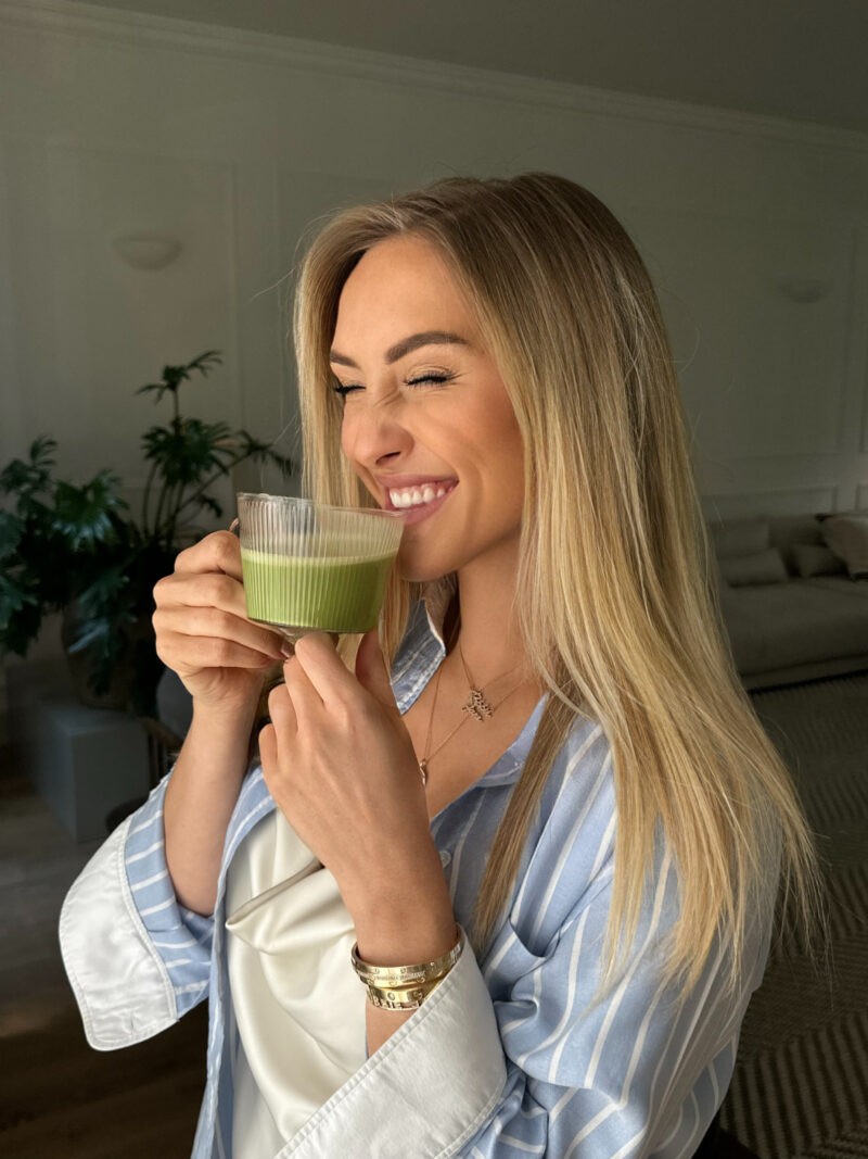 Ceremoniële matcha kloppen met de Bbody Matcha Toolbox – creëer een zachte, romige matcha latte met traditionele tools.