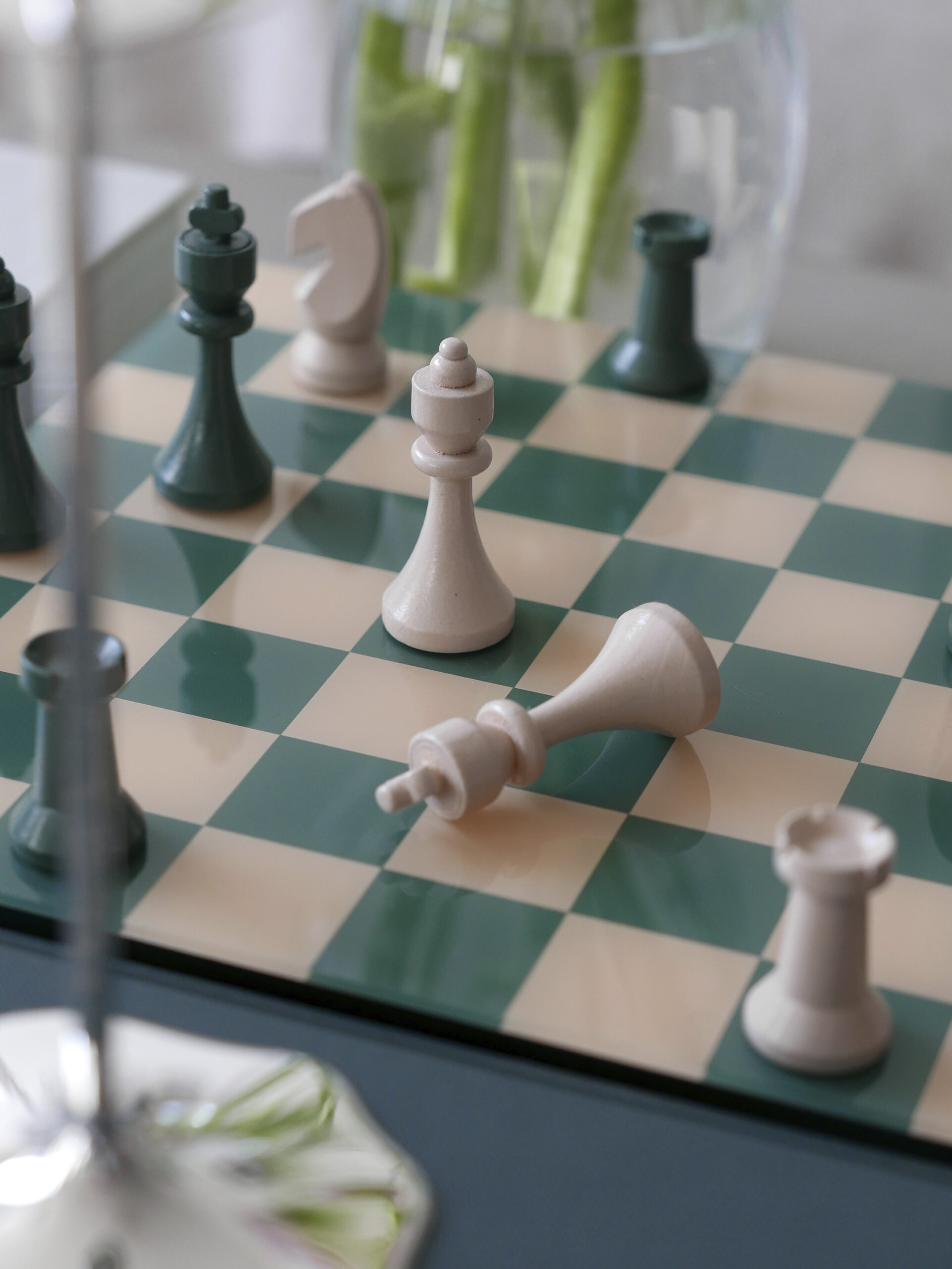 Classic chess set with modern green design – Coffee Table Game