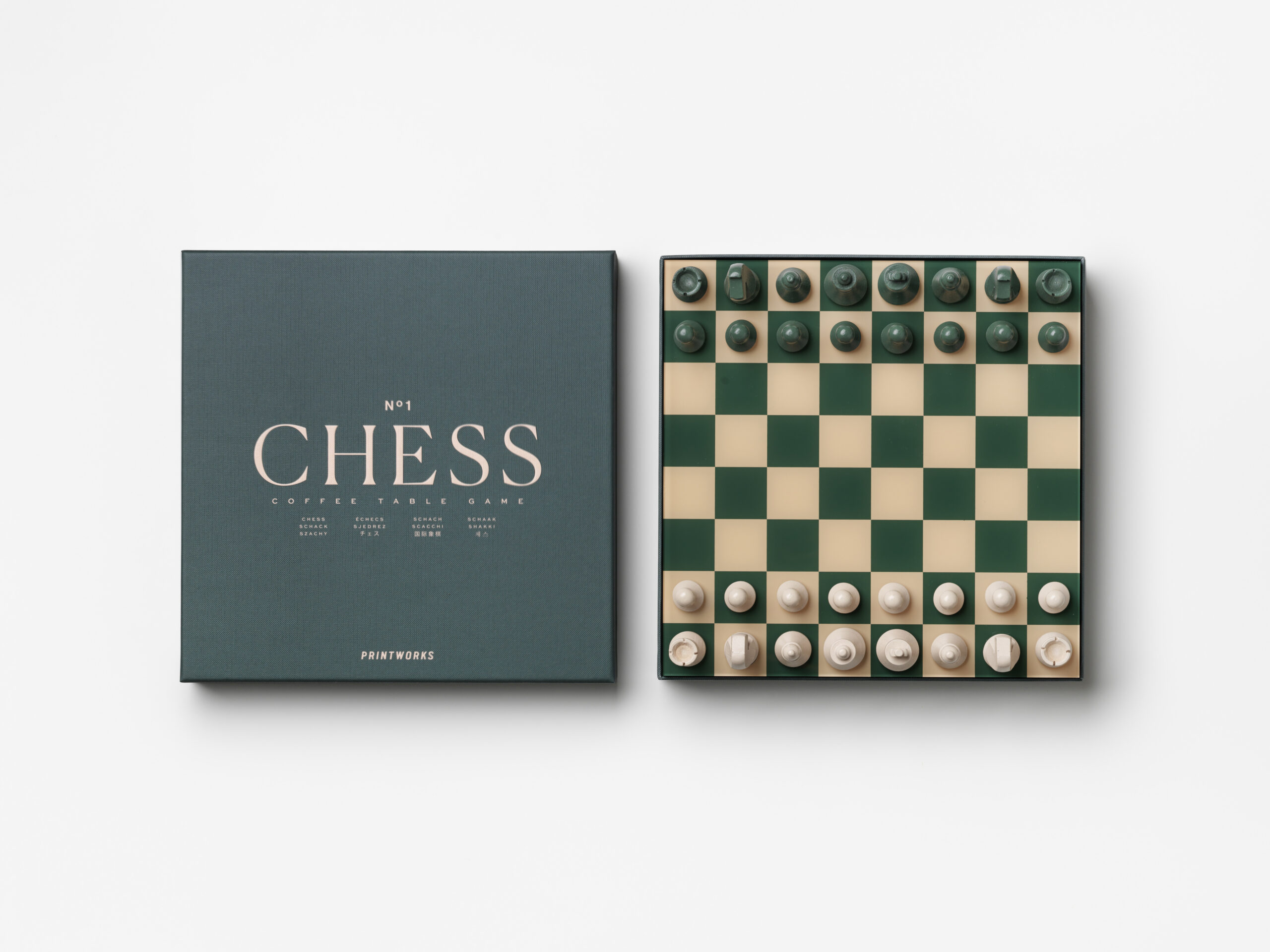 Classic chess game with FSC-certified box and modern design