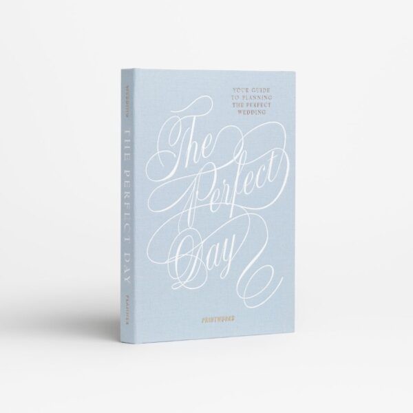 Wedding planner notebook in light blue linen – 216 pages – luxury bridal planner