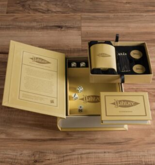 Yahtzee Bookshelf Game – Vintage Design, Coffee-Table Ready