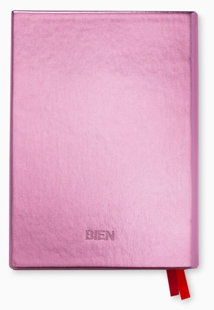 notebook who men wo men from bien moves back side