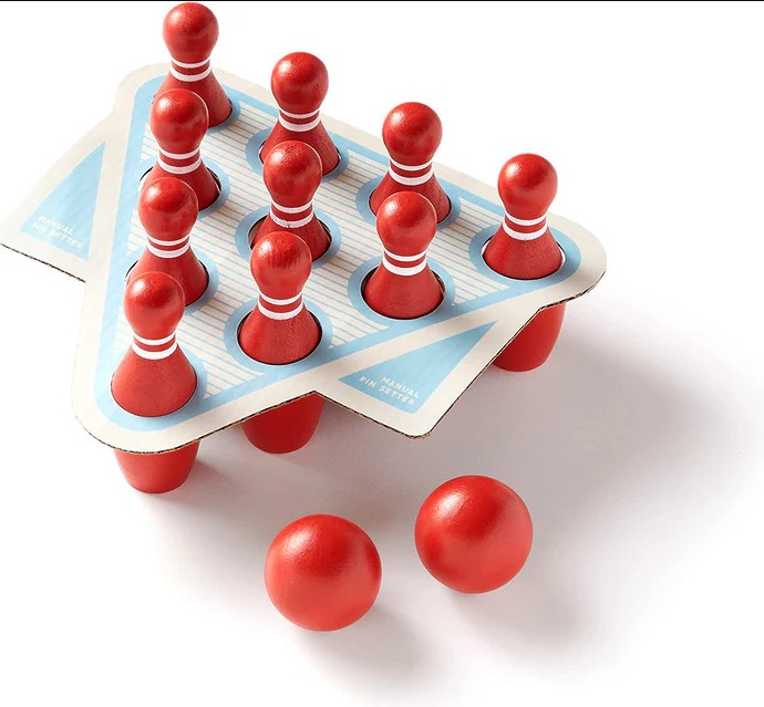 beer bowling set from new mags out of the box 3