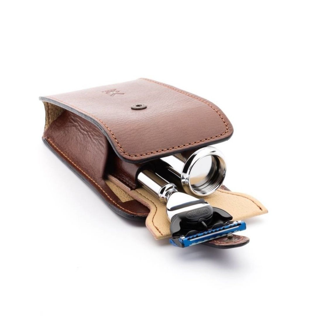 Men’s travel shaving kit by MÜHLE with Fusion razor and Silvertip Fibre shaving brush in brown leather case