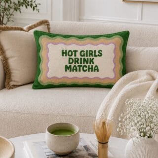 Hot Girls Drink Matcha Needlepoint Kussen